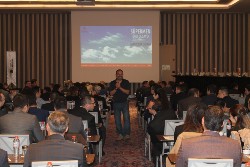 Ahmet Şerif İzgören “Süpermen Türk Olsaydı” Seminerleri