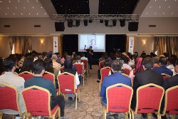 Ahmet Şerif İzgören “Süpermen Türk Olsaydı” Seminerleri